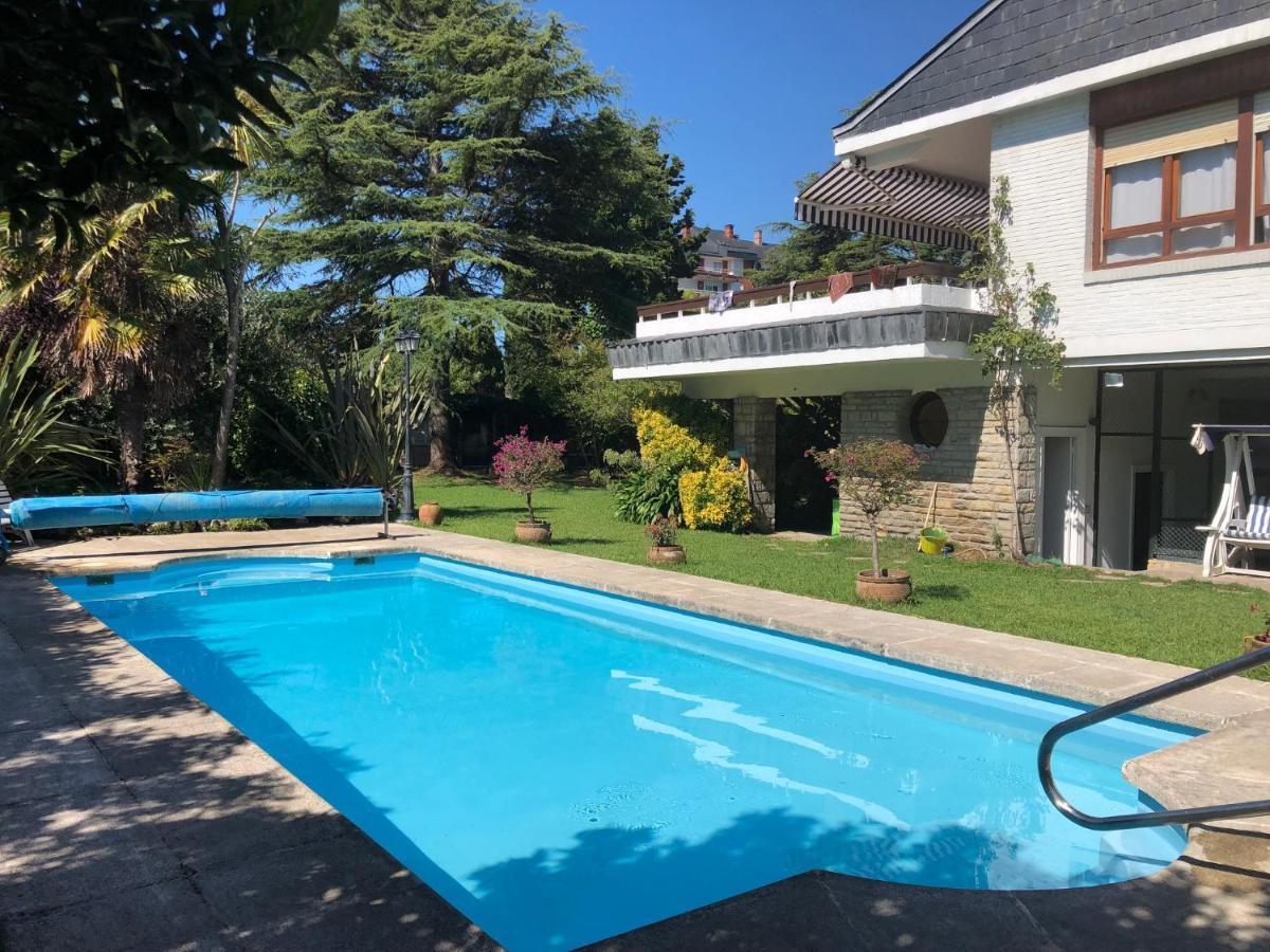 Chalet Al Lado De La Playa Con Piscina Privada, Jardin Y Barbacoa, Fronton, 6 Habitaciones Ларедо Экстерьер фото