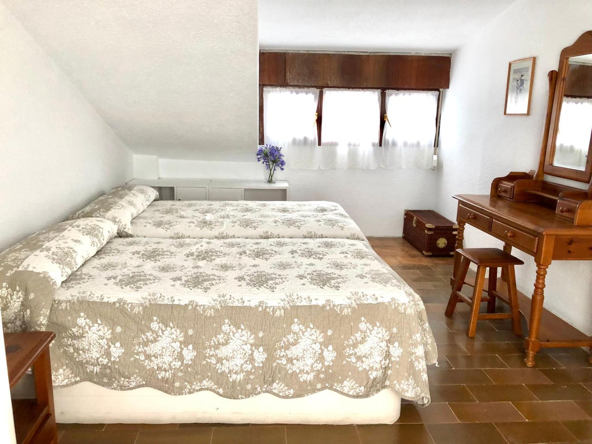 Chalet Al Lado De La Playa Con Piscina Privada, Jardin Y Barbacoa, Fronton, 6 Habitaciones Ларедо Экстерьер фото